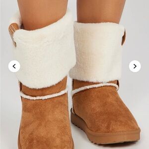 Fashion Nova Tan and Cream Winter Boots